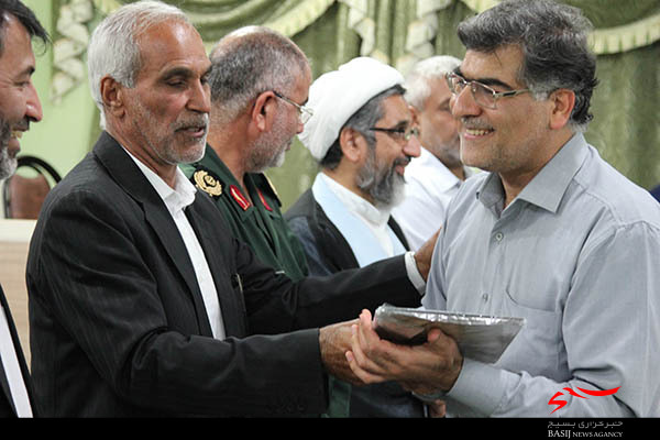 تجلیل از اساتید و مرتلین هشتمین دوره از ترتیل خوانی نوای ملکوت در بوشهر