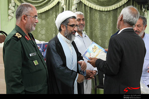 تجلیل از اساتید و مرتلین هشتمین دوره از ترتیل خوانی نوای ملکوت در بوشهر