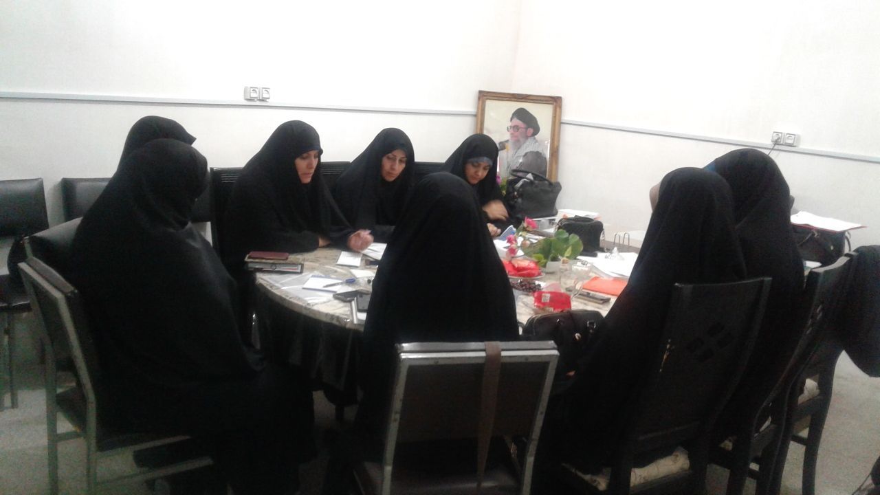 نشست فرماندهان حوزه های بسیج جامعه زنان سپاه شاهرود نشست فرماندهان حوزه های بسیج جامعه زنان سپاه شاهرود