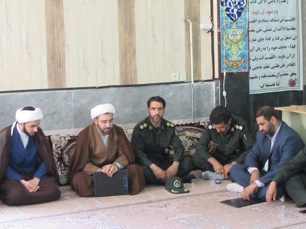 مساجد امروز به عنوان یک پایگاه فرهنگی نقش مهمی در تبیین ارزشهای اسلامی در جامعه بر عهده دارند مساجد امروز به عنوان یک پایگاه فرهنگی نقش مهمی در تبیین ارزشهای اسلامی در جامعه بر عهده دارند