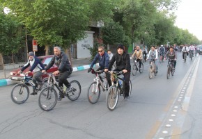 ورزشکاران یزدی به یاد آزادگان رکاب زدند