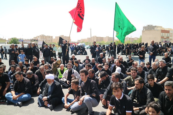 برگزاری مراسم سوگواری  روز عاشورا در شهر مهاجران شازند