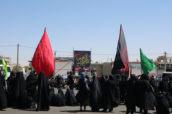 برگزاری مراسم سوگواری  روز عاشورا در شهر مهاجران شازند