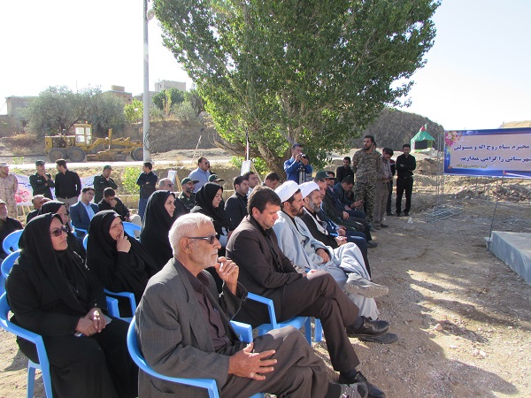 واگذاری اولین واحد احداثی مسکن تخریبی ناشی از سیل در شهرستان شازند واگذاری اولین واحد احداثی مسکن تخریبی ناشی از سیل در شهرستان شازند