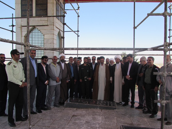 آیین تکریم و تقدیر از زحمات حجت الاسلام والمسلمین سید حبیب اله موسوی ومعارفه وخیر مقدم به حجت الاسلام و المسلمین سید احمد مهدی نژاد امام جمعه جدید  شهرستان شازند