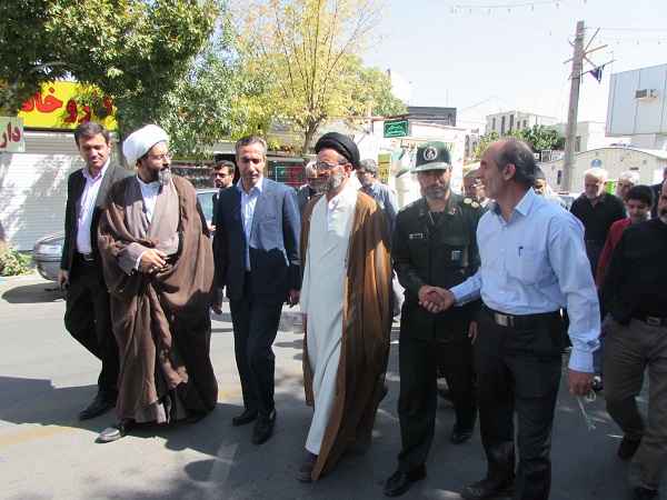 آیین تکریم و تقدیر از زحمات حجت الاسلام والمسلمین سید حبیب اله موسوی ومعارفه وخیر مقدم به حجت الاسلام و المسلمین سید احمد مهدی نژاد امام جمعه جدید  شهرستان شازند