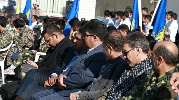 مراسم صبحگاه مشترک نیرو های مسلح شهرستان شازند به مناسبت آغاز هفته دفاع مقدس برگزار شد