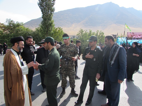 برگزاری مراسم پیاده روی جاماندگان اربعیین حسینی در شهرستان شازند