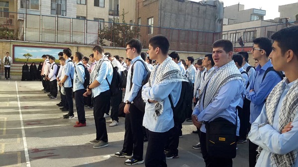 زنگ مقاومت در مدرسه به صدا درآمد