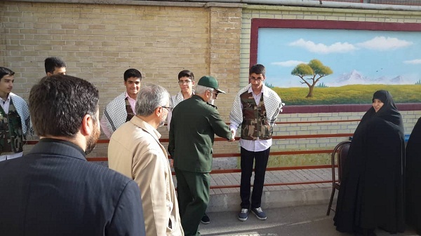 زنگ مقاومت در مدرسه به صدا درآمد