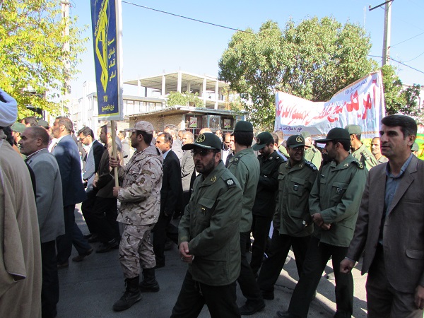 مراسم پرشور ۱۳ آبان در شهرستان شازند برگزار شد