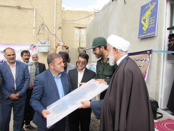 افتتاح 3 منزل مسکونی سیل زدگان در روستای کزاز از توابع شهرستان شازند