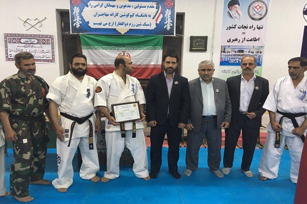 بازدید فرمانده سپاه شازند از تیم شین رزم ذوالفقار بسیج در شهر مهاجران بازدید فرمانده سپاه شازند از تیم شین رزم ذوالفقار بسیج در شهر مهاجران
