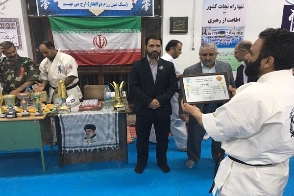 بازدید فرمانده سپاه شازند از تیم شین رزم ذوالفقار بسیج در شهر مهاجران بازدید فرمانده سپاه شازند از تیم شین رزم ذوالفقار بسیج در شهر مهاجران