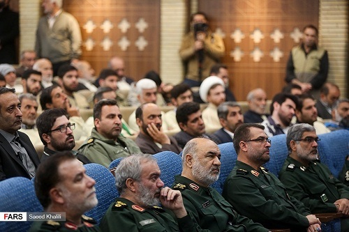 بازدید سرلشکر سلامی از صبحگاه مشترک یگان های نمونه سپاه تهران بزرگ