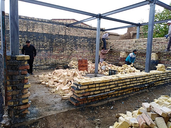 بازدید مسؤل سازمان بسیج سازندگی سپاه روح الله استان مرکزی از واحدهای مسکونی سیل زدگان در روستاهای شهرستان شازند