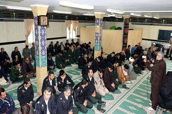 مراسم سوگواری بمناسبت رحلت شهادت گونه پیامبر اکرم صلی الله علیه و آله و سلم و شهادت سبط اکبرش حضرت امام حسن مجتبی علیه السلام  در حسینیه سپاه ناحیه شازند برگزار گردید
