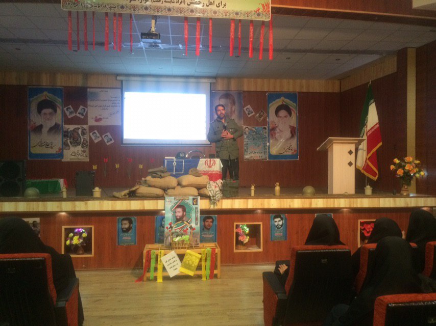 برگزاری یادواره شهدا توسط دانش آموزان بسیجی دبیرستان دخترانه نطامی عروضی برگزاری یادواره شهدا توسط دانش آموزان بسیجی دبیرستان دخترانه نطامی عروضی