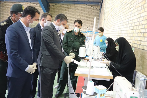بازدید استاندار مرکزی از کارگاه تولید ماسک شهید حاج قاسم سلیمانی در شازند بازدید استاندار مرکزی از کارگاه تولید ماسک شهید حاج قاسم سلیمانی در شازند