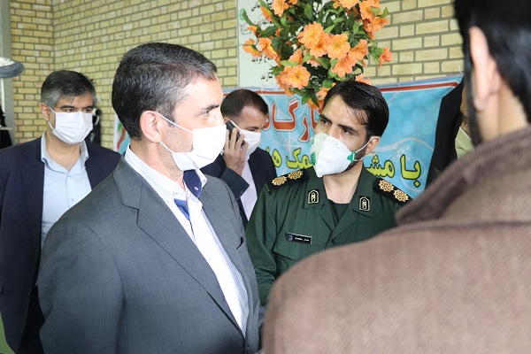 بازدید استاندار مرکزی از کارگاه تولید ماسک شهید حاج قاسم سلیمانی در شازند بازدید استاندار مرکزی از کارگاه تولید ماسک شهید حاج قاسم سلیمانی در شازند