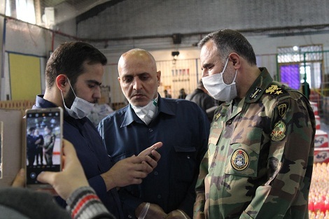 فرمانده نیروی زمینی ارتش از محل تولید مواد ضدعفونی &zwnj;کننده بازدید کرد