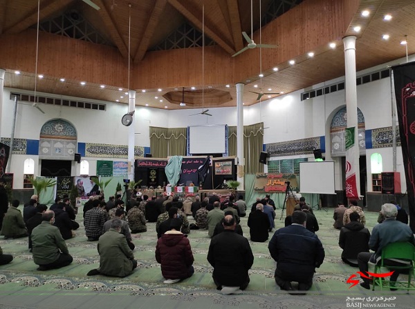 حکم سربازی ام را که رهبری امضا کرده با من دفن کنید تا شفاعت بگیرم حکم سربازی ام را که رهبری امضا کرده با من دفن کنید تا شفاعت بگیرم