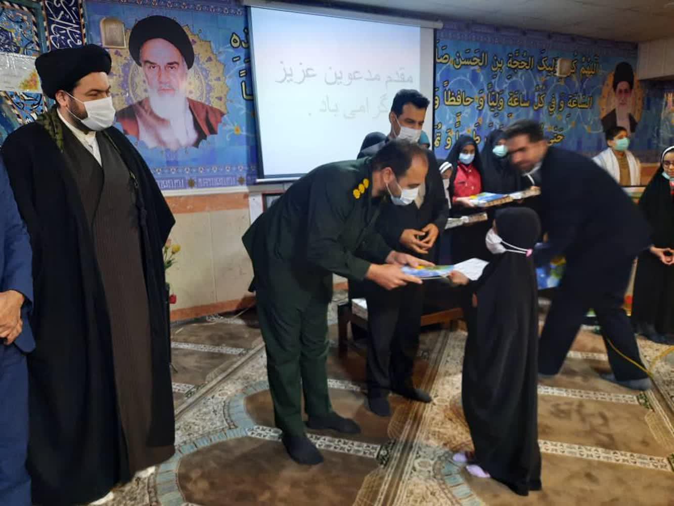 بزرگداشت شهادت شهدای۱۸ دی شهرری توسط بسیج دانش آموزی سپاه ری بزرگداشت شهادت شهدای۱۸ دی شهرری توسط بسیج دانش آموزی سپاه ری