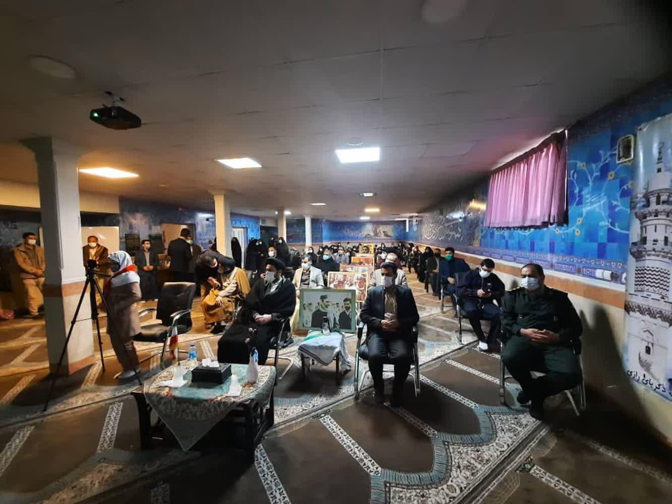 بزرگداشت شهادت شهدای۱۸ دی شهرری توسط بسیج دانش آموزی سپاه ری بزرگداشت شهادت شهدای۱۸ دی شهرری توسط بسیج دانش آموزی سپاه ری