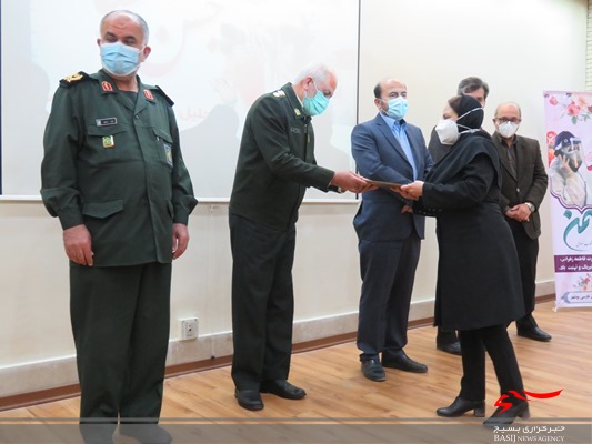 مدافعان سلامت استان بوشهر تجلیل شدند/ مدافعان سلامت تولید کننده قدرت درمانی برای کشور هستند