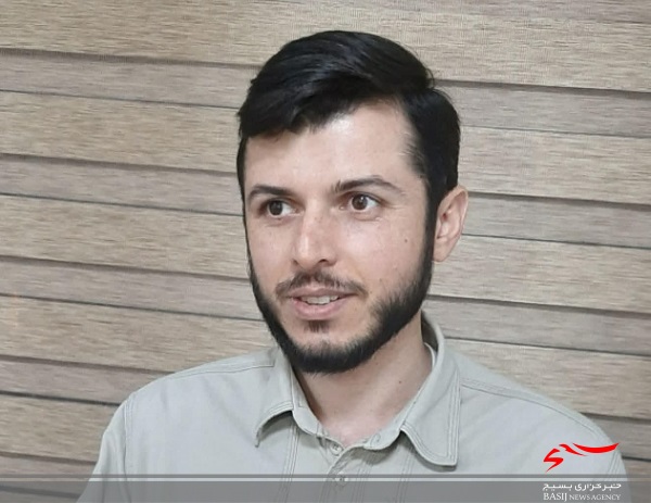دولت درحفظ و انتصاب مدیران ناکارآمد مقبولیت نظام را هدف گرفته است دولت درحفظ و انتصاب مدیران ناکارآمد مقبولیت نظام را هدف گرفته است
