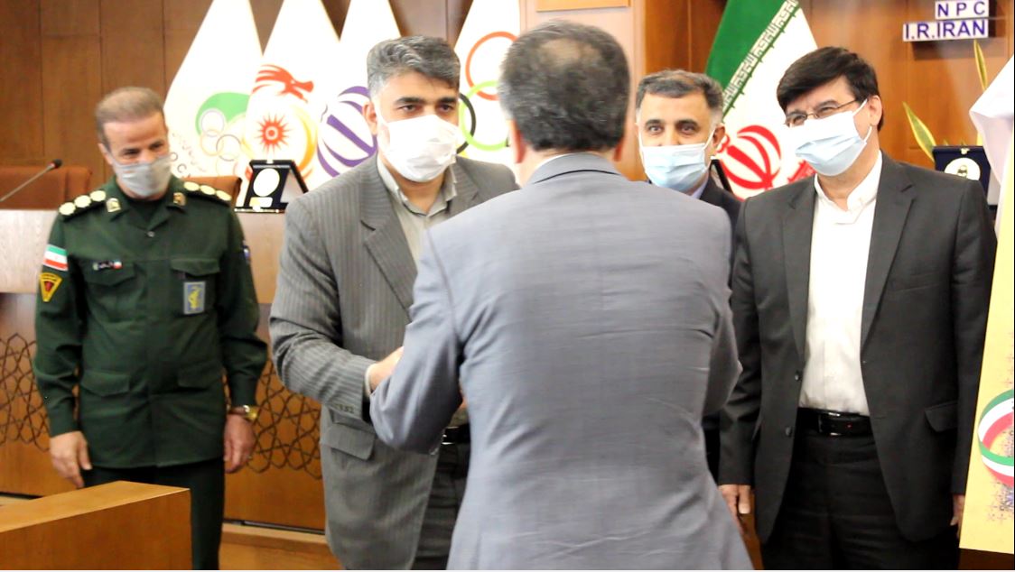 آیین رونمایی از سند راهبردی تربیت بدنی و ورزش مبتنی بر بیانیه دوم انقلاب آیین رونمایی از سند راهبردی تربیت بدنی و ورزش مبتنی بر بیانیه دوم انقلاب
