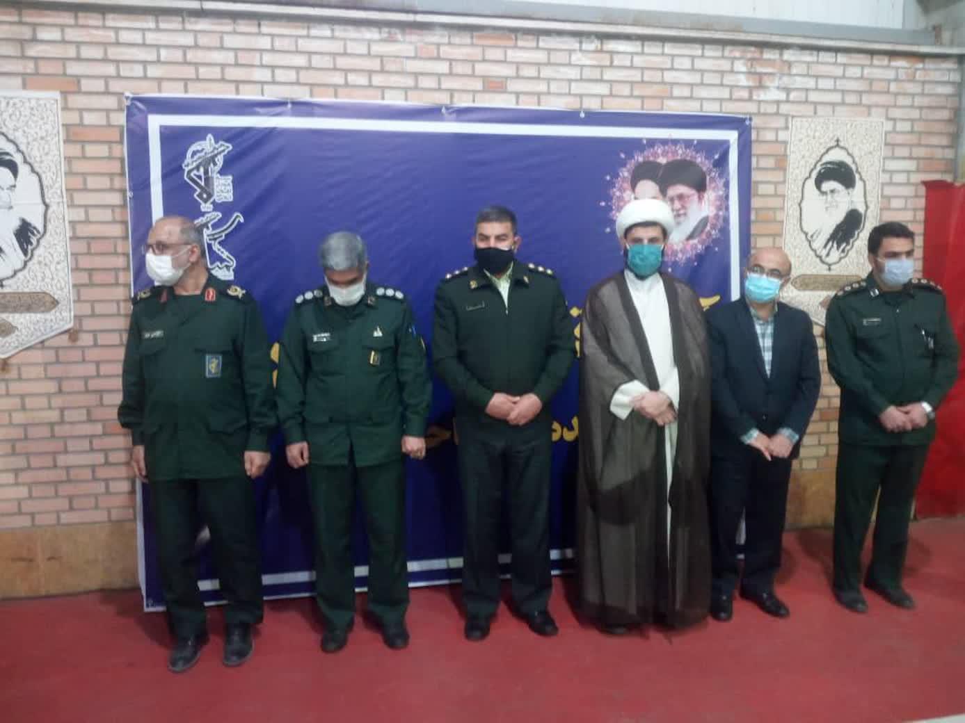 مراسم تکریم و معارفه فرمانده ناحیه مقاومت بسیج کمیل برگزار شد مراسم تکریم و معارفه فرمانده ناحیه مقاومت بسیج کمیل برگزار شد