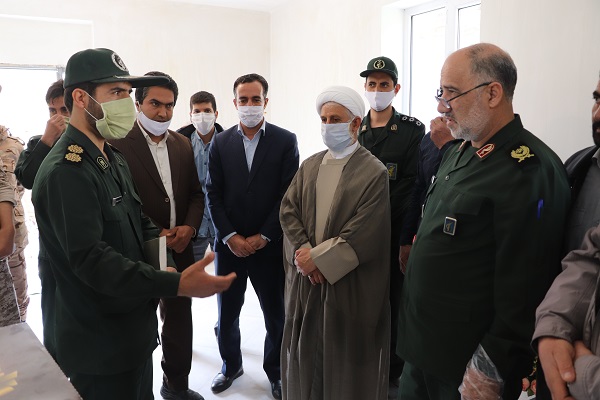 بازدید فرمانده سپاه استان مرکزی از فعالیت گروههای جهادی در شازند بازدید فرمانده سپاه استان مرکزی از فعالیت گروههای جهادی در شازند