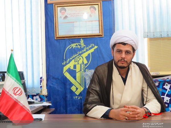 رزمایش کمکمؤمنانه از صحنههای شگفتانگیز انفاق و ایثار در جامعه است رزمایش کمکمؤمنانه از صحنههای شگفتانگیز انفاق و ایثار در جامعه است