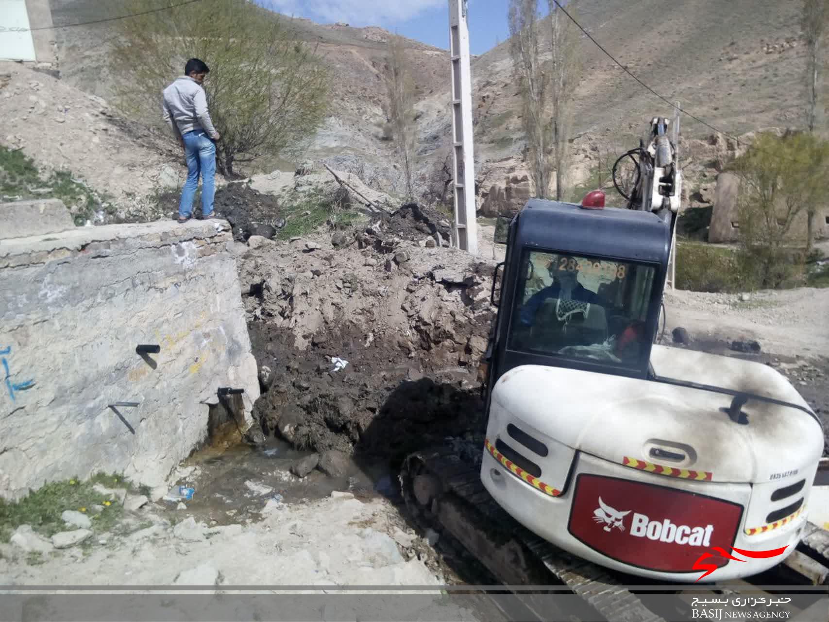 بهره مندی اهالی 29 روستای زنجان از نعمت آب شرب بهره مندی اهالی 29 روستای زنجان از نعمت آب شرب