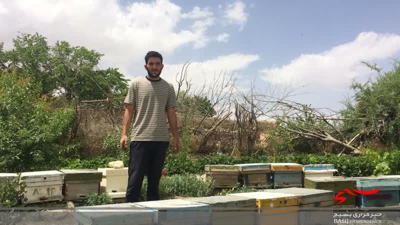 خدمت سربازی که سرنوشت ساز شد/جوان برتر جشنواره سرباز کشور از تغییر مسیر زندگی اش به سمت تولید عسل می گوید خدمت سربازی که سرنوشت ساز شد/جوان برتر جشنواره سرباز کشور از تغییر مسیر زندگی اش به سمت تولید عسل می گوید