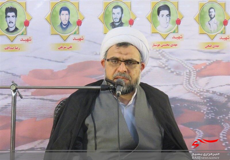 ادامه دهنده راستین راه شهدا باشیم / شهدا دارای ارزش و جایگاه رفیعی هستند ادامه دهنده راستین راه شهدا باشیم / شهدا دارای ارزش و جایگاه رفیعی هستند