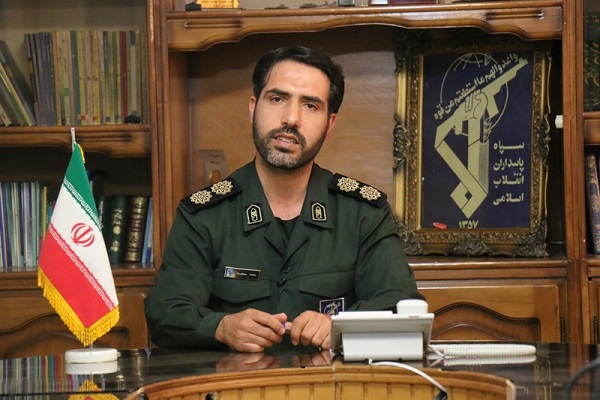 تهیه و توزیع بیش از7450 بسته معیشتی در قالب 3 مرحله رزمایش کمک مواسات و کمک مومنانه در شازند تهیه و توزیع بیش از7450 بسته معیشتی در قالب 3 مرحله رزمایش کمک مواسات و کمک مومنانه در شازند