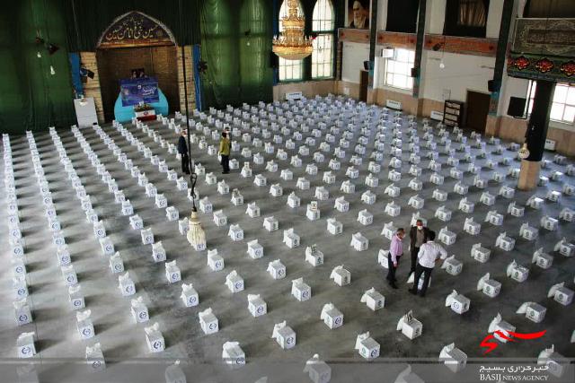 توزیع 1000بسته معیشتی توسط جهادگران بسیجی استان زنجان