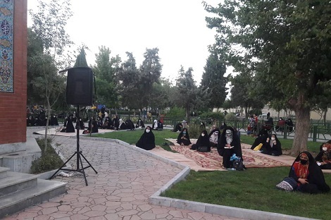 برگزاری مراسم دعای عرفه در جوار مزار شهدای گمنام