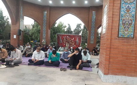 برگزاری مراسم دعای عرفه در جوار مزار شهدای گمنام