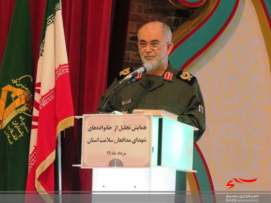 خانواده های شهدای مدافع سلامت استان بوشهر تجلیل شدند