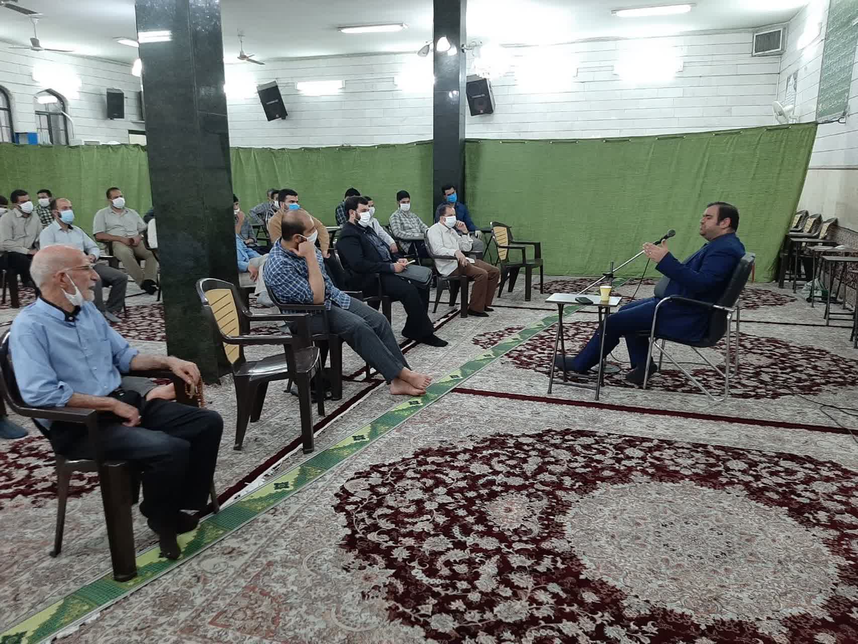نشست بصیرتی در پایگاه شهید پورشه حوزه 355 امام حسن(ع) برگزار شد نشست بصیرتی در پایگاه شهید پورشه حوزه 355 امام حسن(ع) برگزار شد