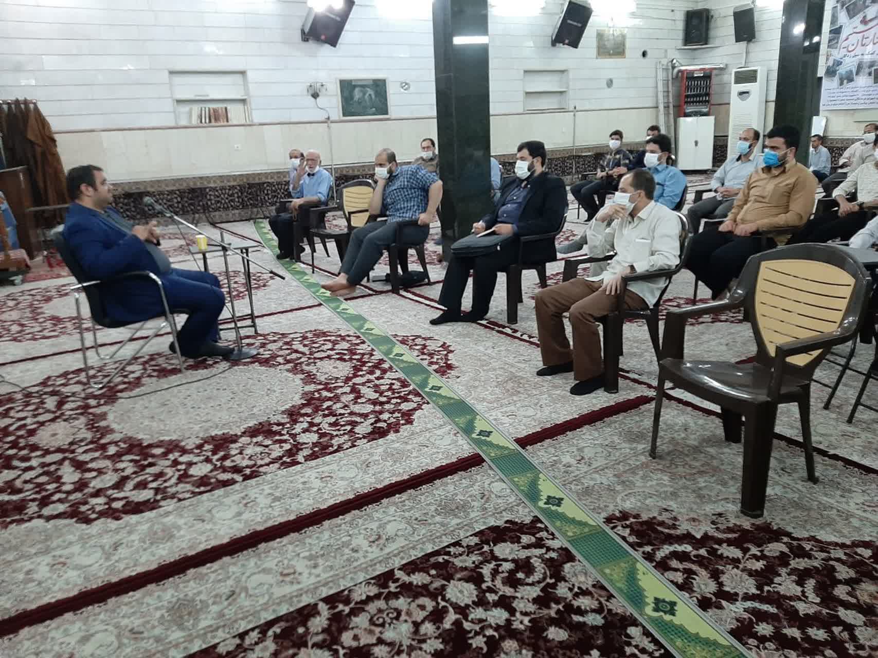 نشست بصیرتی در پایگاه شهید پورشه حوزه 355 امام حسن(ع) برگزار شد نشست بصیرتی در پایگاه شهید پورشه حوزه 355 امام حسن(ع) برگزار شد