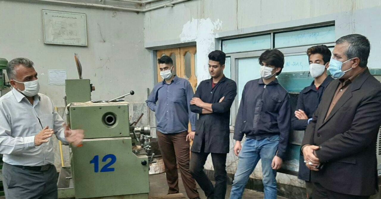 حمایت مسئولان از آموزش های فنی و حرفهای/جذب ۳۳ درصد دانش آموختگان شاهرودی در بازار کار حمایت مسئولان از آموزش های فنی و حرفهای/جذب ۳۳ درصد دانش آموختگان شاهرودی در بازار کار