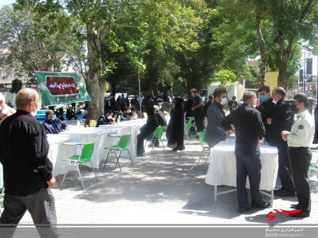 برگزاری میز خدمت با حضور دستگاه های اجرایی در زنجان+ تصاویر برگزاری میز خدمت با حضور دستگاه های اجرایی در زنجان+ تصاویر