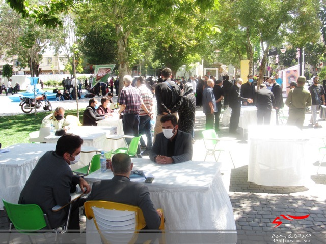 برگزاری میز خدمت با حضور دستگاه های اجرایی در زنجان+ تصاویر برگزاری میز خدمت با حضور دستگاه های اجرایی در زنجان+ تصاویر