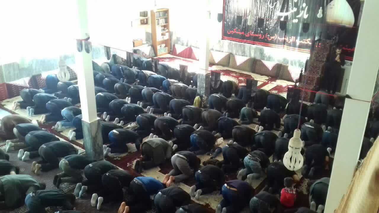 روحانیون مستقر در روستاهای تحت پوشش قرارگاه پیشرفت وآبادانی نقش مهمی در پیشبرد اهداف فرهنگی دارند
