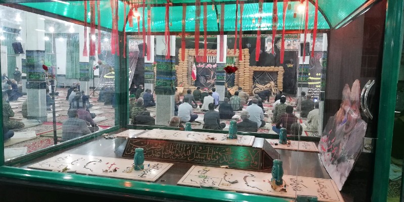 همایش بزرگ رزمندگان اسلام آیسک به صورت بخشی وبا شرکت 400تن از رزمندگان دفاع مقدس در چهارمین روز هفته دفاع مقدس وچهلمین سالگرد دفاع مقدس در حسینیه شهدای آیسک برگزار شد.
