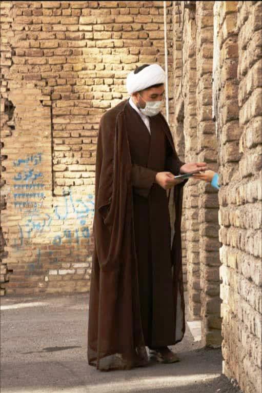 غافلگیری دانش آموزان زنجانی با اقدام متفاوت امام جماعت مسجد داود قلی زنجان غافلگیری دانش آموزان زنجانی با اقدام متفاوت امام جماعت مسجد داود قلی زنجان